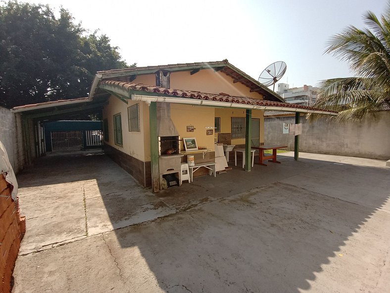 Jô Casa com Churrasqueira Próxima a Praia Grande