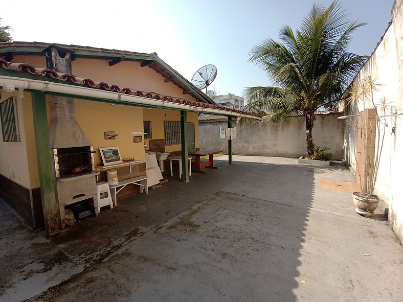 Jô Casa com Churrasqueira Próxima a Praia Grande